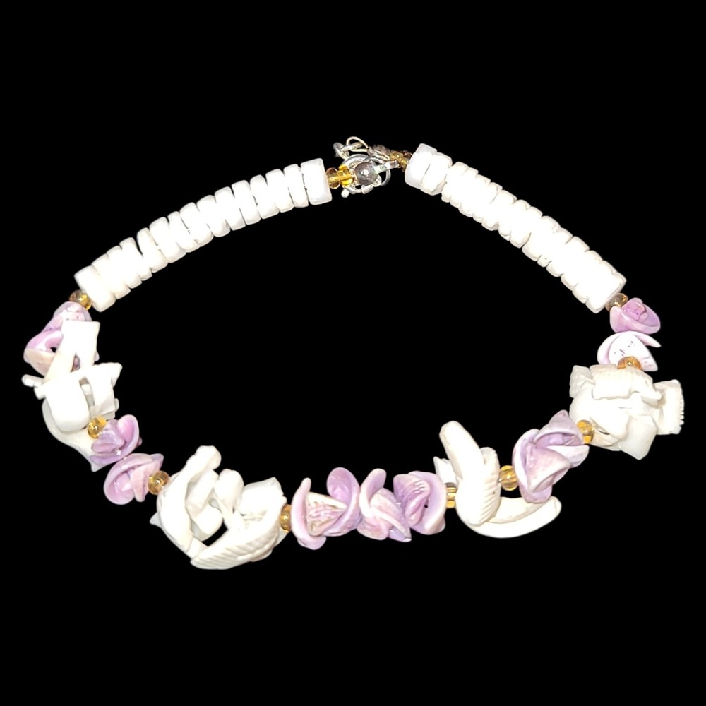 Vintage Carved Shell Bracelet‎ Purple White Beaded Tropical Statement 8.5"